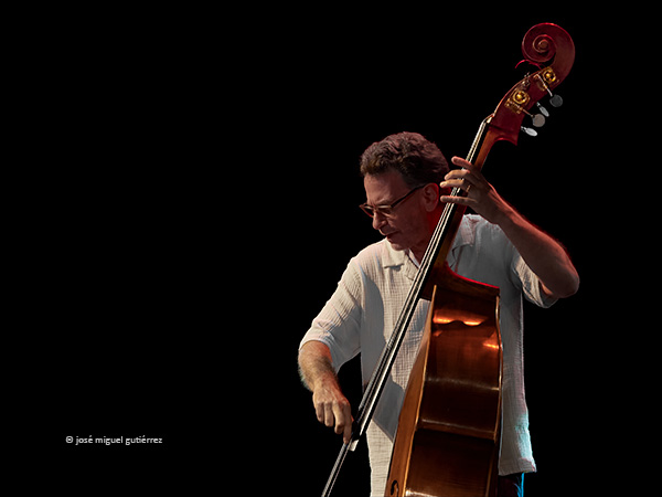 Larry Grenadier - 01